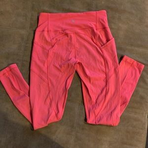 Lululemon hot pink leggings.